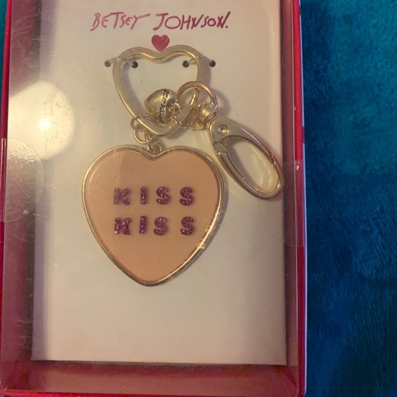 Betsey Johnson mirror and keychain - Picture 2 of 2